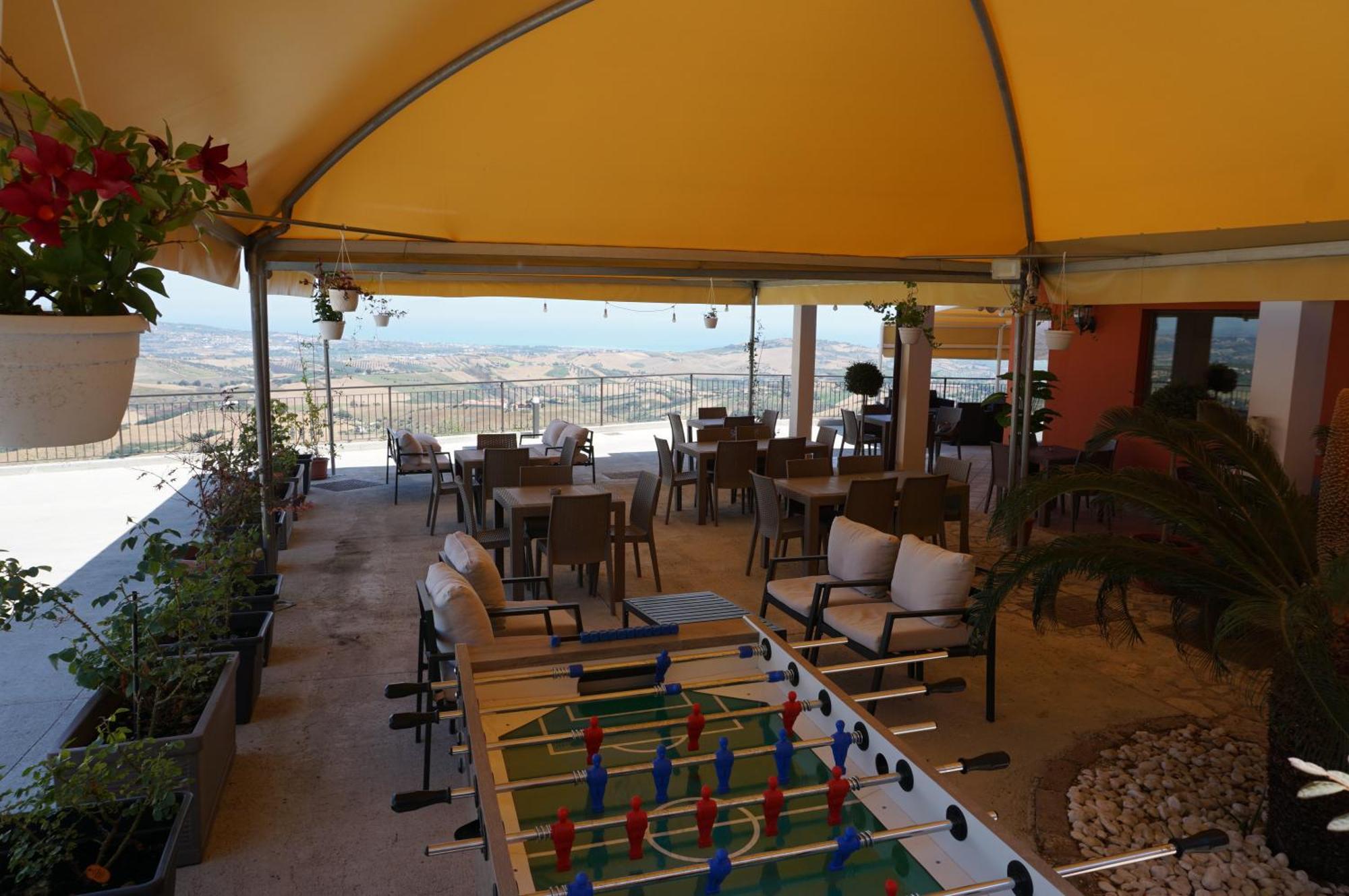 Bed and Breakfast La Terrazza Motta à Atri Extérieur photo