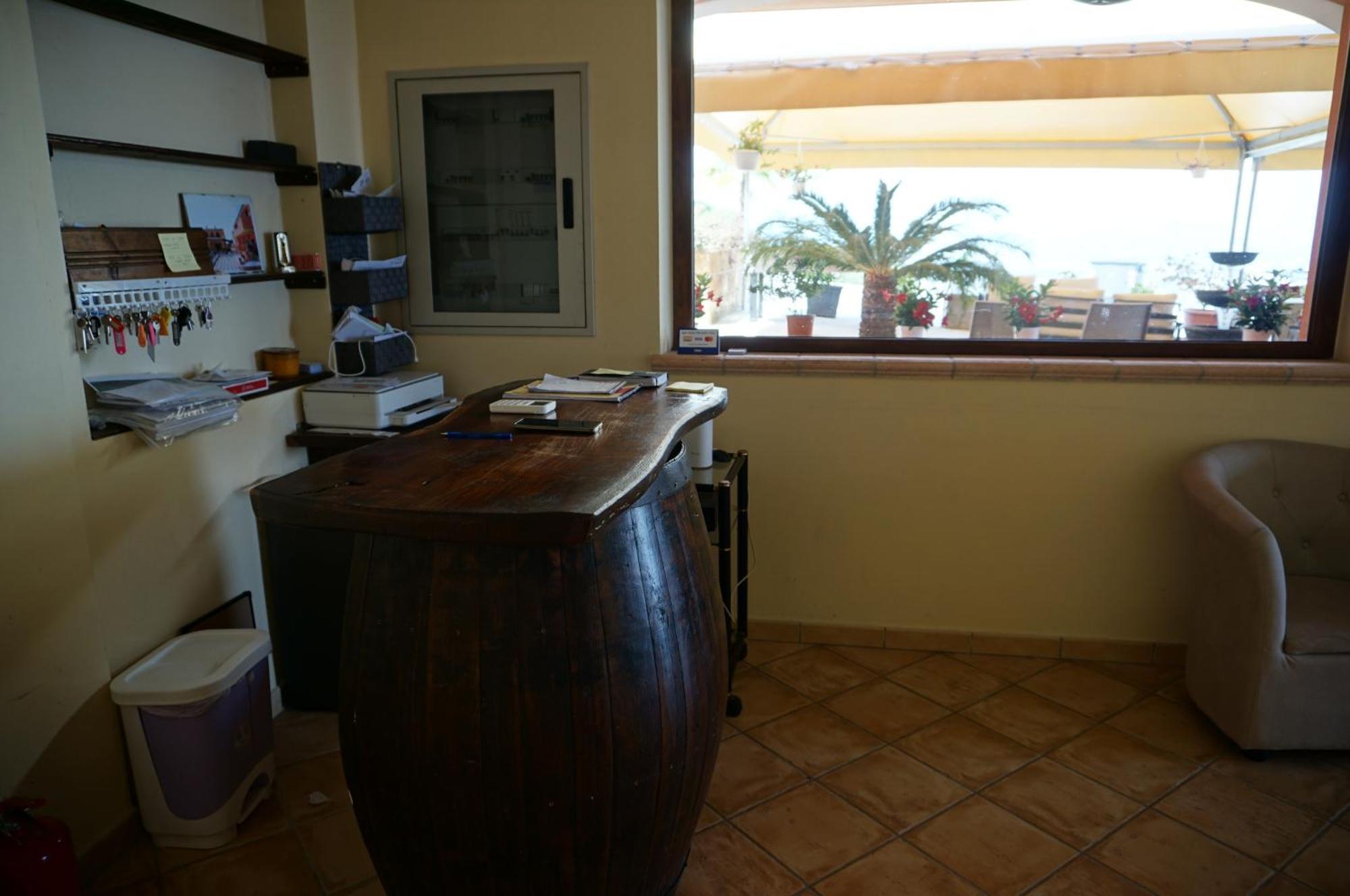 Bed and Breakfast La Terrazza Motta à Atri Extérieur photo