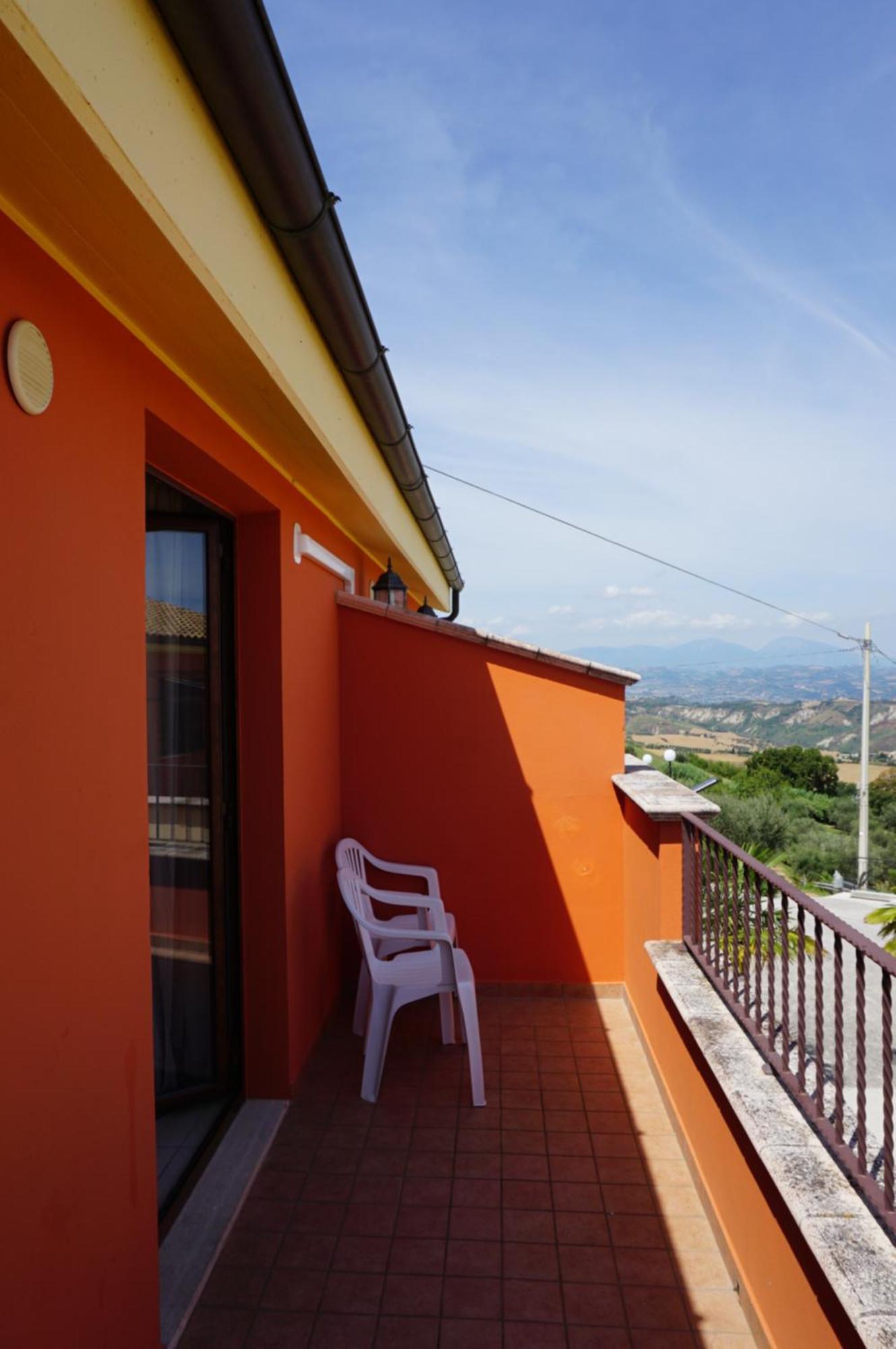 Bed and Breakfast La Terrazza Motta à Atri Extérieur photo