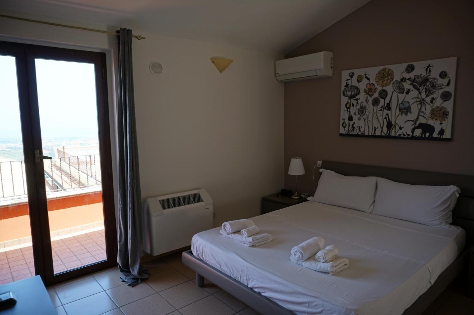 Bed and Breakfast La Terrazza Motta à Atri Extérieur photo