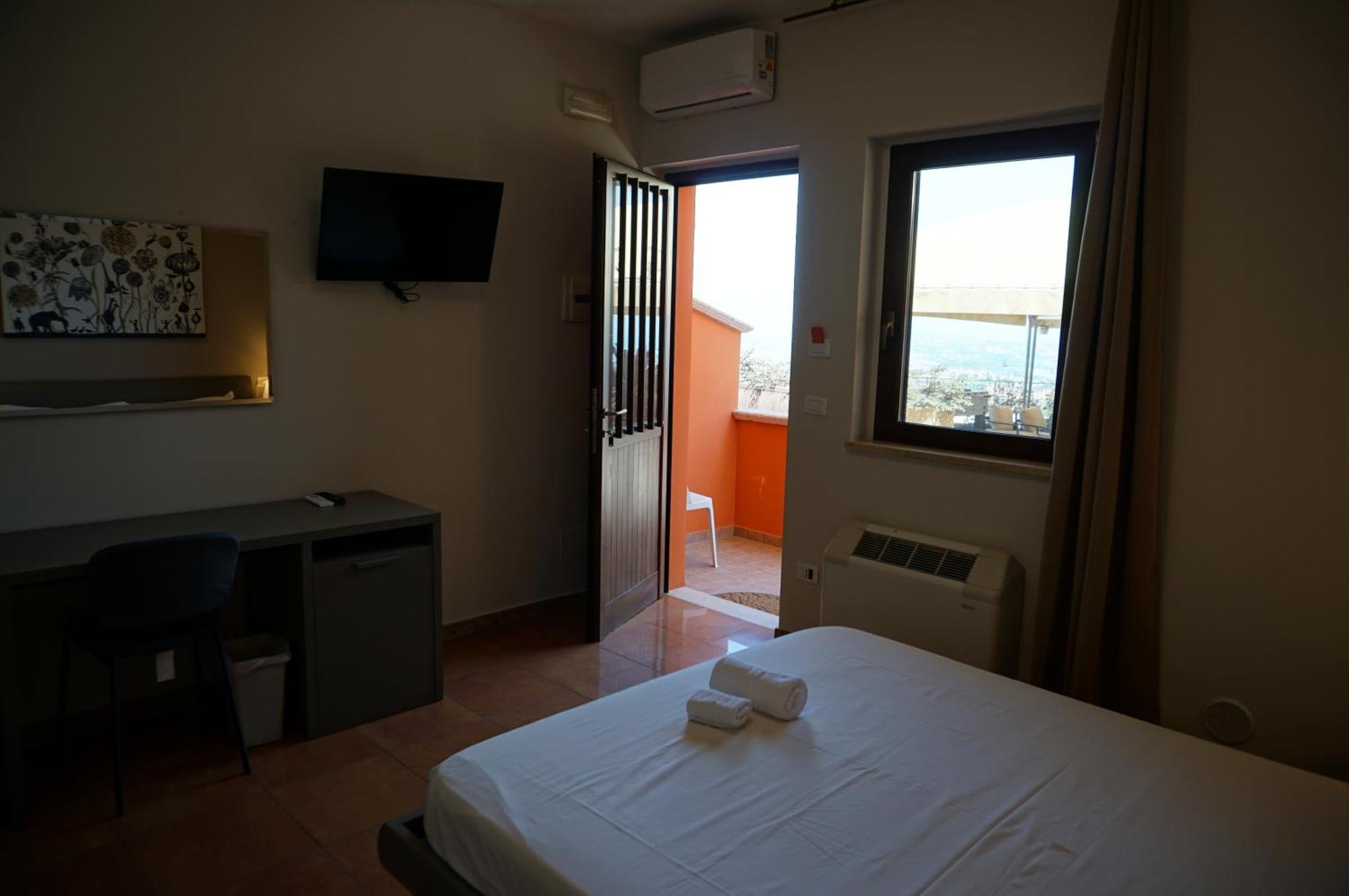 Bed and Breakfast La Terrazza Motta à Atri Extérieur photo